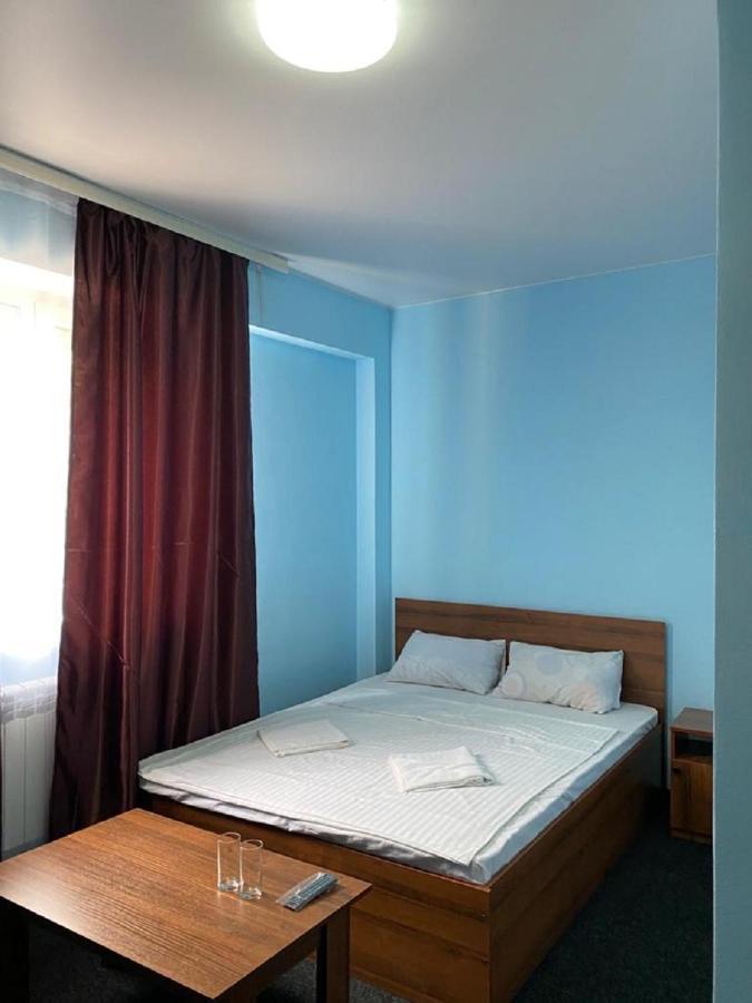 Пана Hotel Almati Kültér fotó