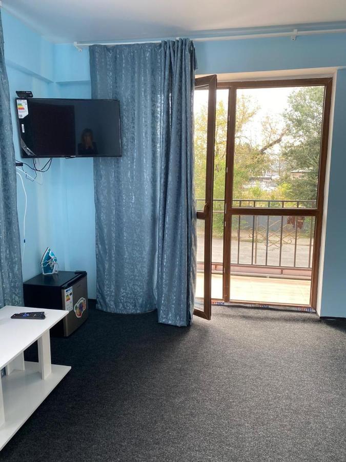 Пана Hotel Almati Kültér fotó
